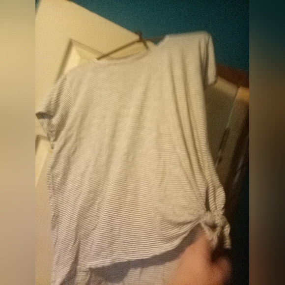 Calvin Klein tee - Picture 1 of 2